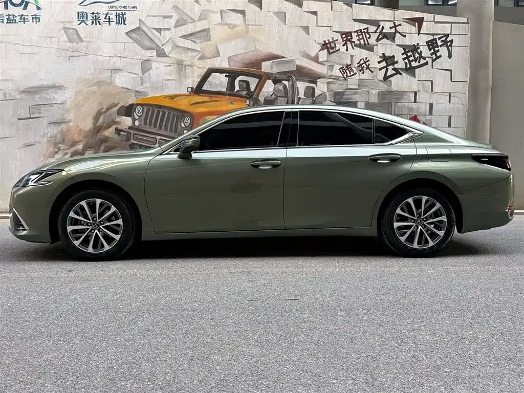 Lexus ES — фото 10