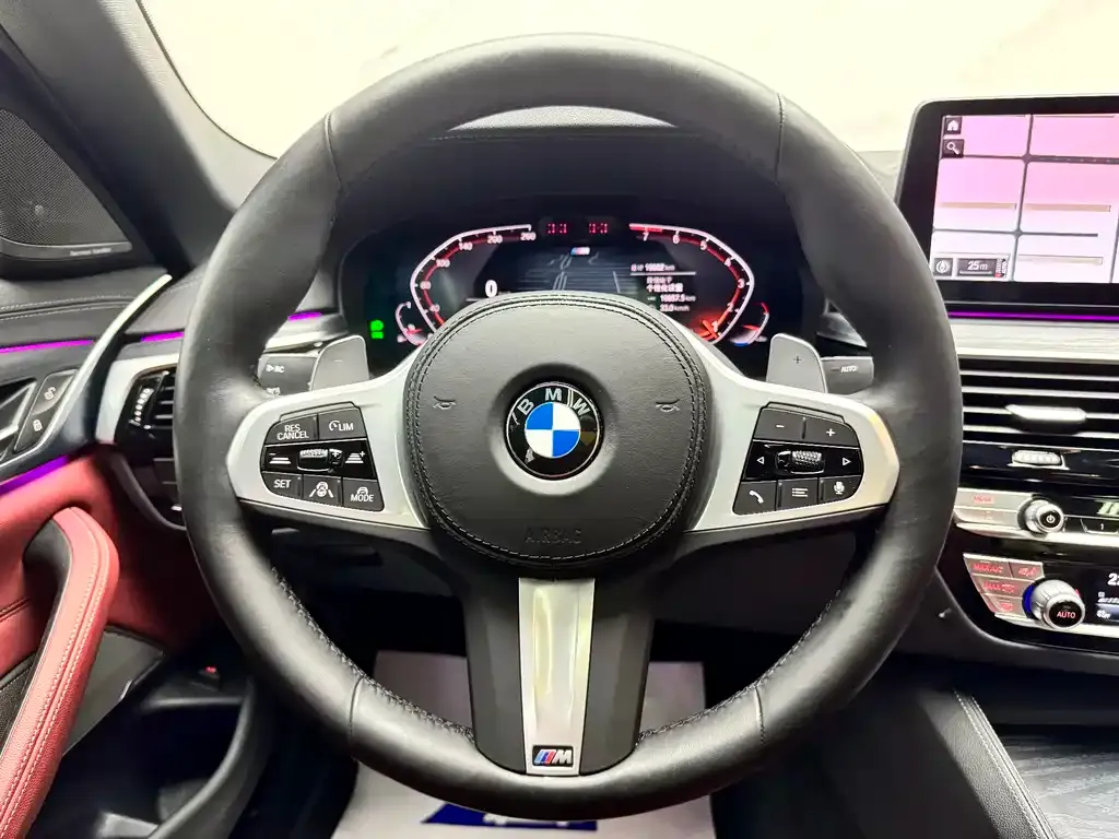 BMW 5 Series — фото 10