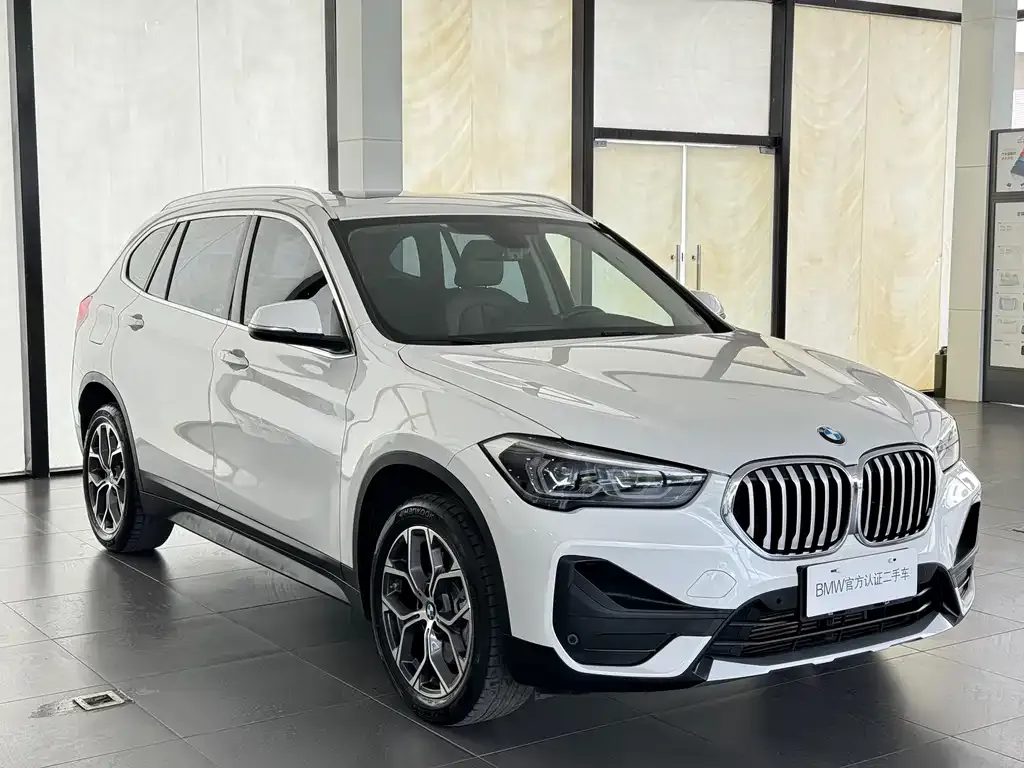 BMW X1 — фото 9