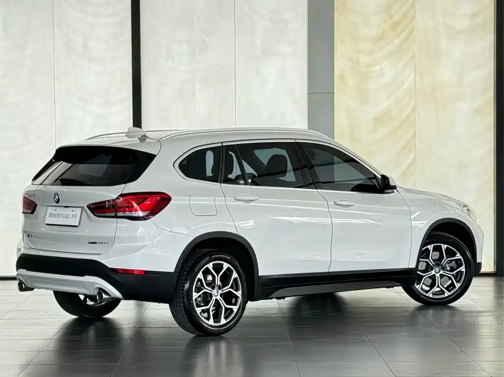 BMW X1 — фото 4