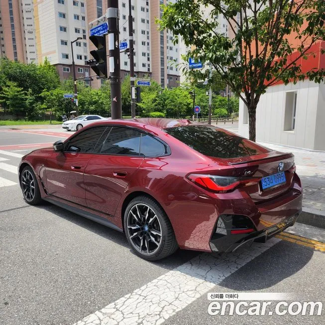 BMW i4 — фото 4