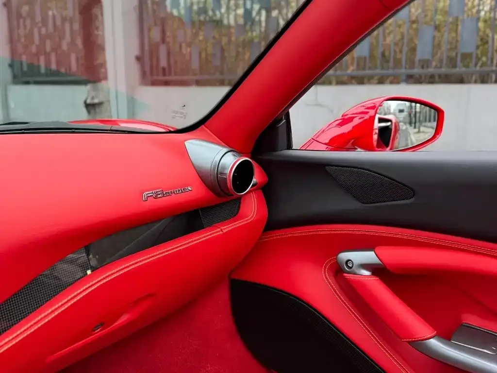 Ferrari F8 — фото 3