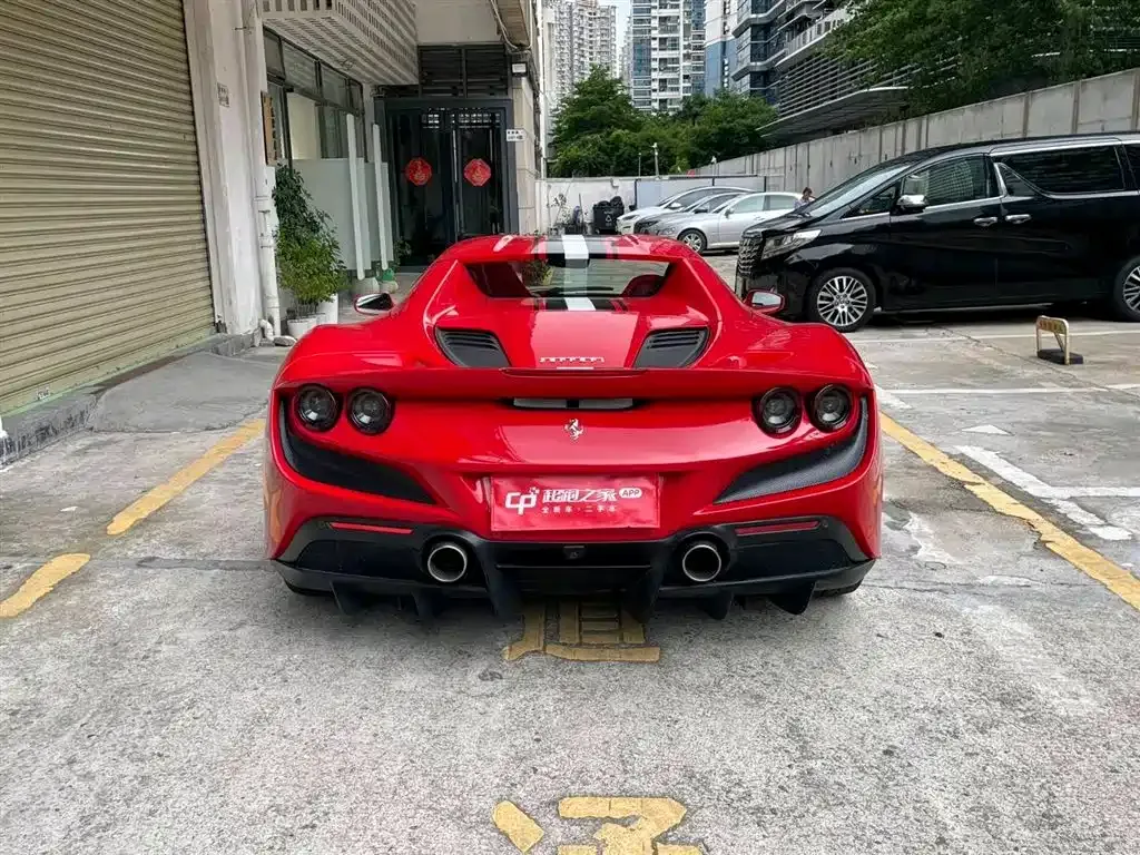 Ferrari F8 — фото 5