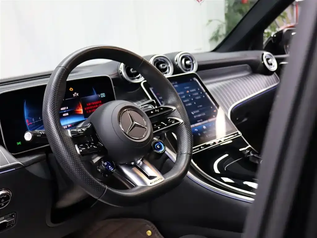 Mercedes-Benz GLC AMG — фото 9