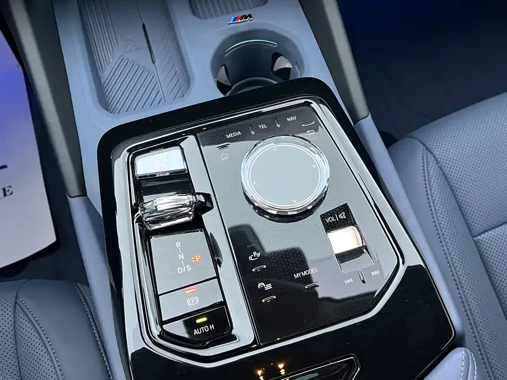 BMW 5 Series — фото 10