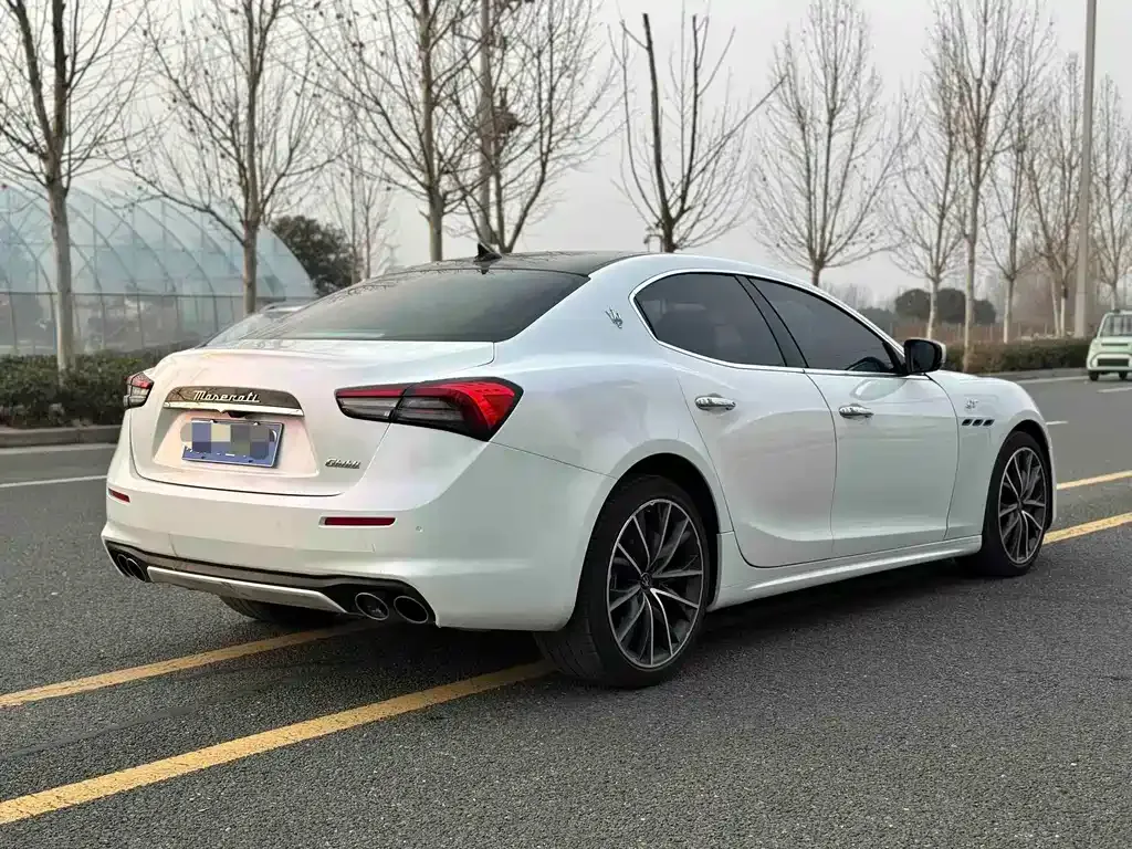 Maserati Ghibli — фото 10