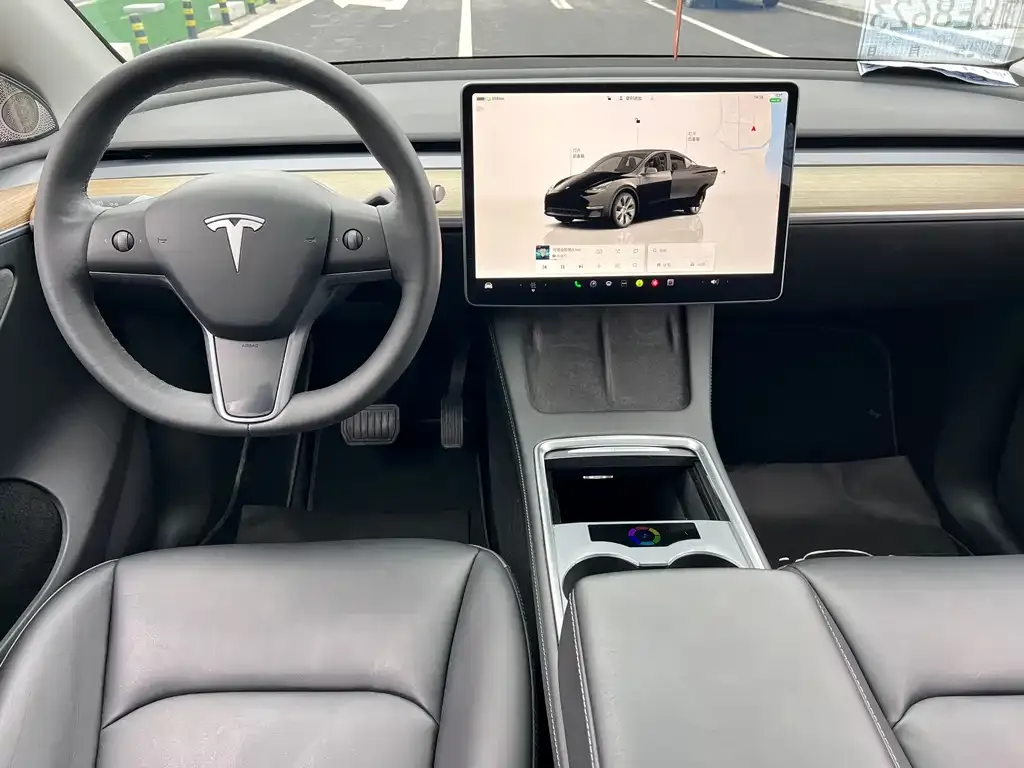 Tesla Model Y — фото 4