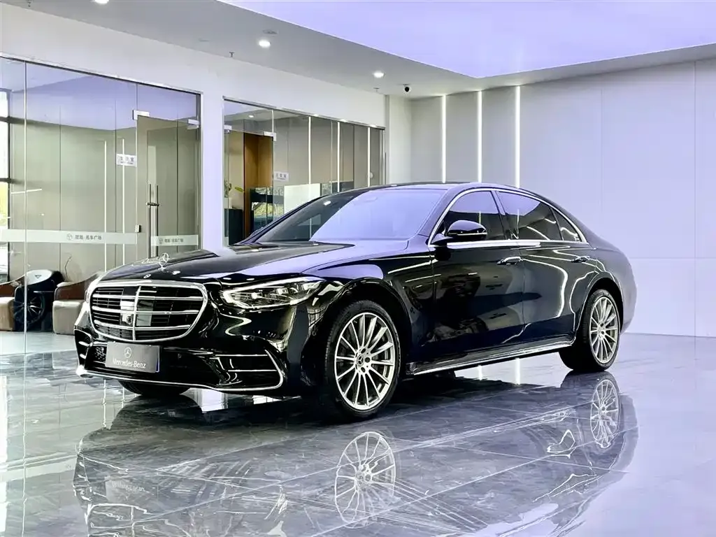 Mercedes-Benz S-Class — фото 1