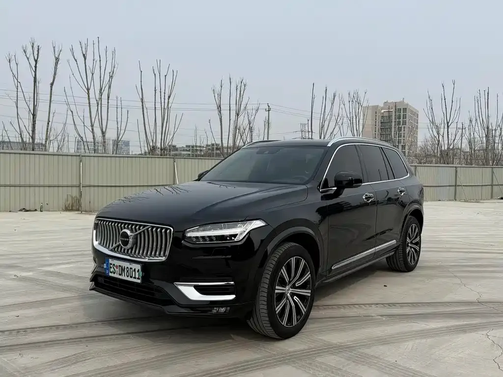 Volvo XC90 — фото 1