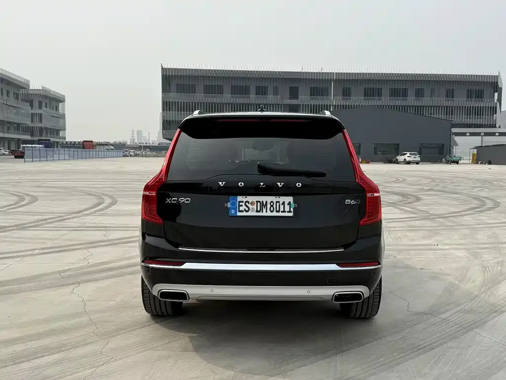 Volvo XC90 — фото 4