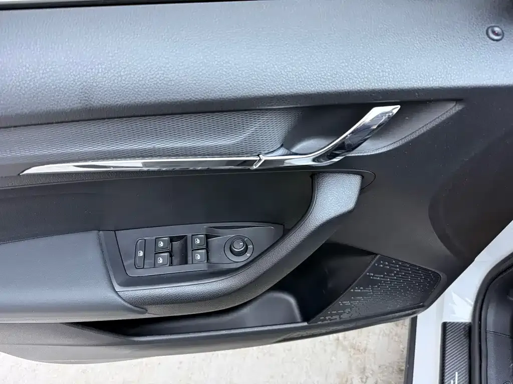 Skoda Kamiq — фото 5