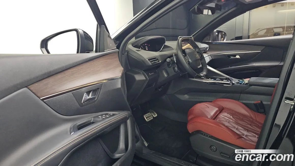 Peugeot 5008 — фото 10
