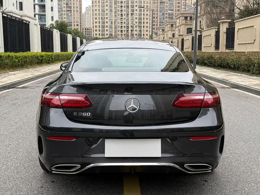 Mercedes-Benz E-Class (Import) — фото 3