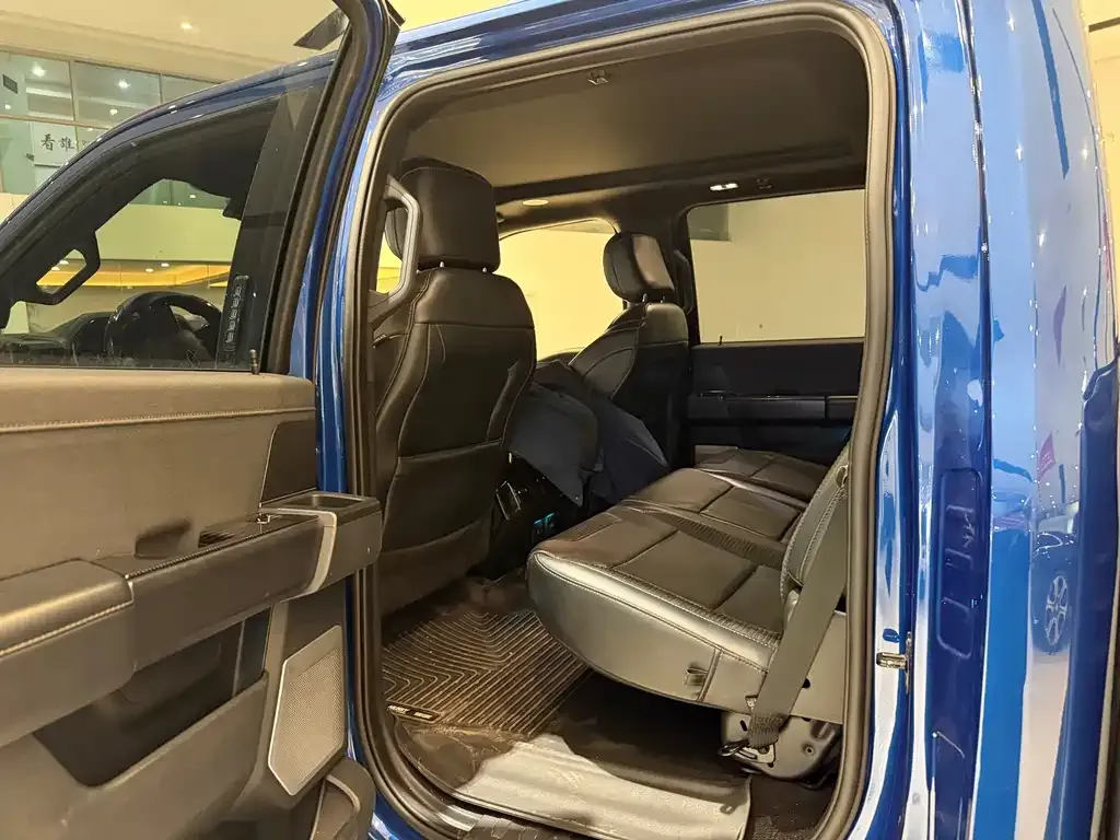 Ford F-150 Raptor — фото 10
