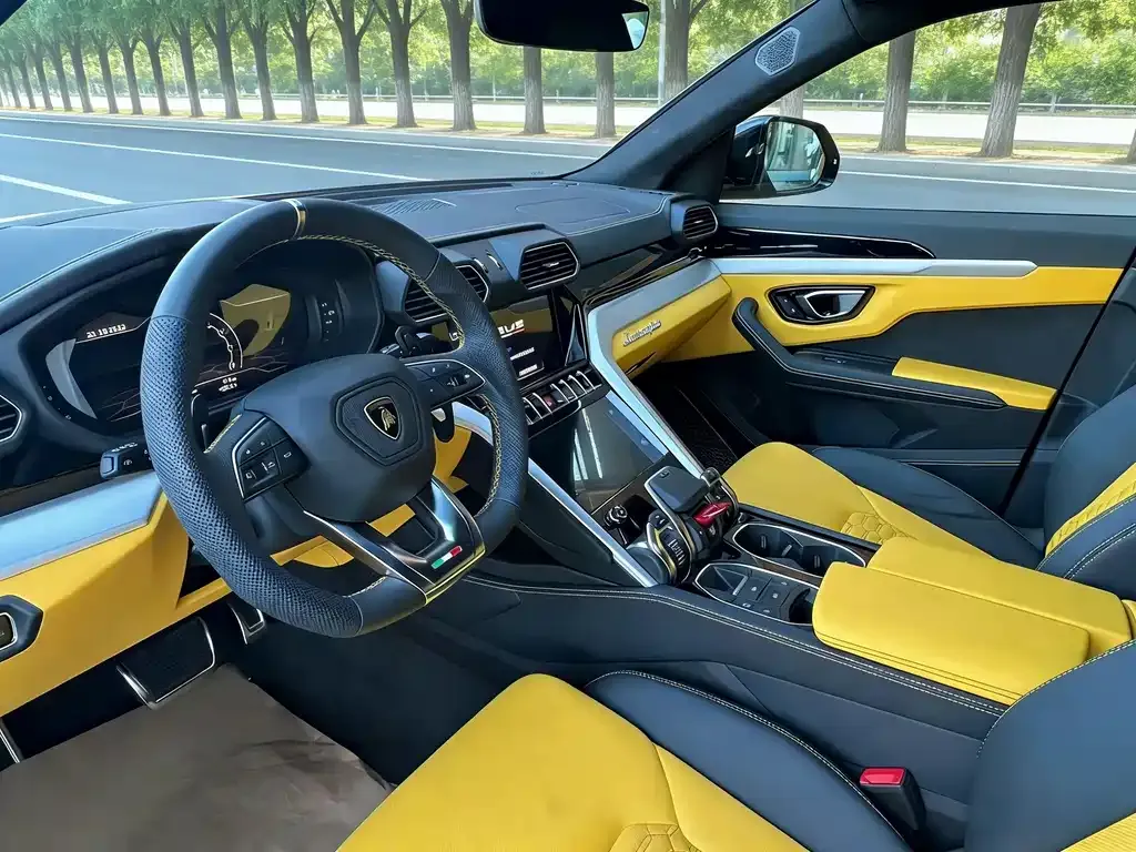 Lamborghini Urus — фото 6