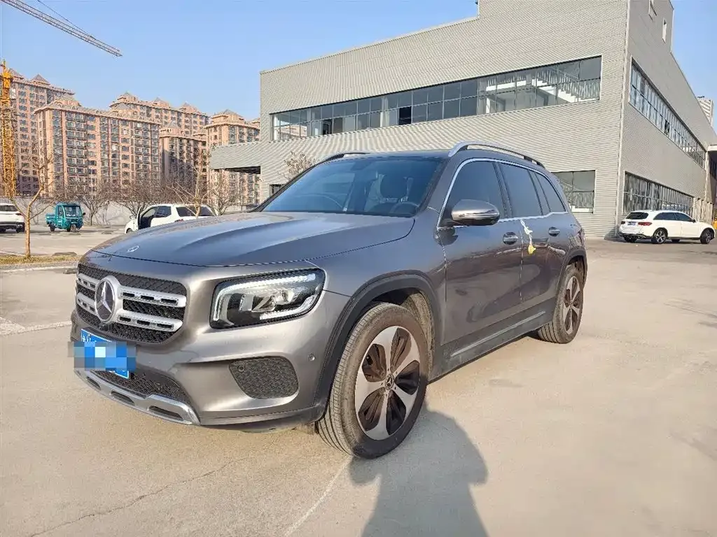 Mercedes-Benz GLB — фото 1