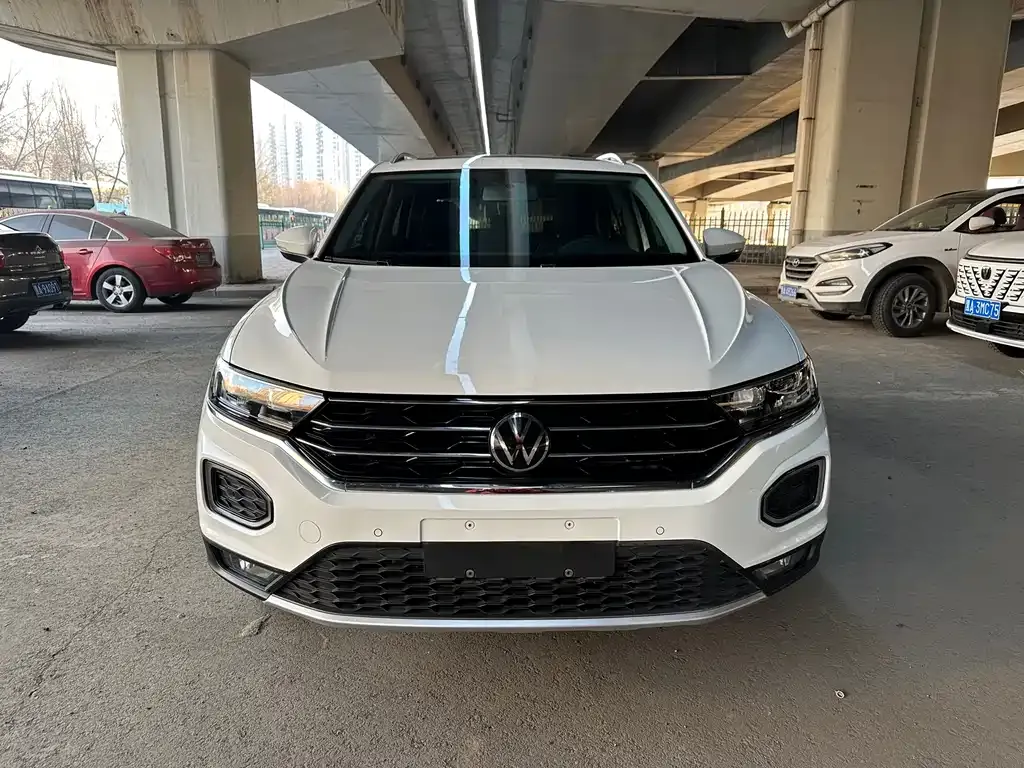 Volkswagen T-Roc — фото 2