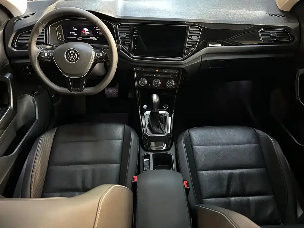 Volkswagen T-Roc — фото 4