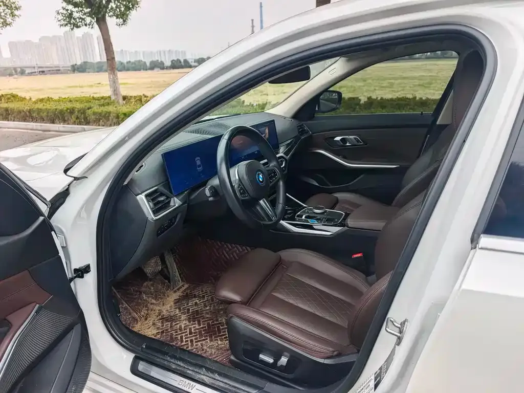 BMW i3 — фото 3