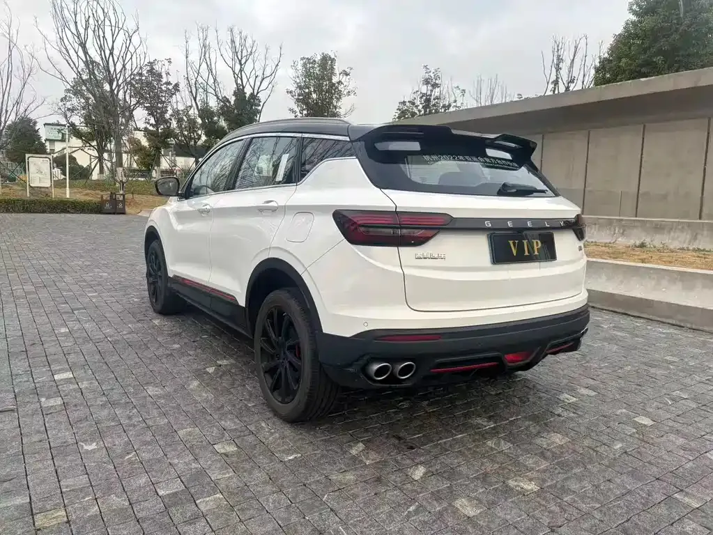 Geely Binyue — фото 10