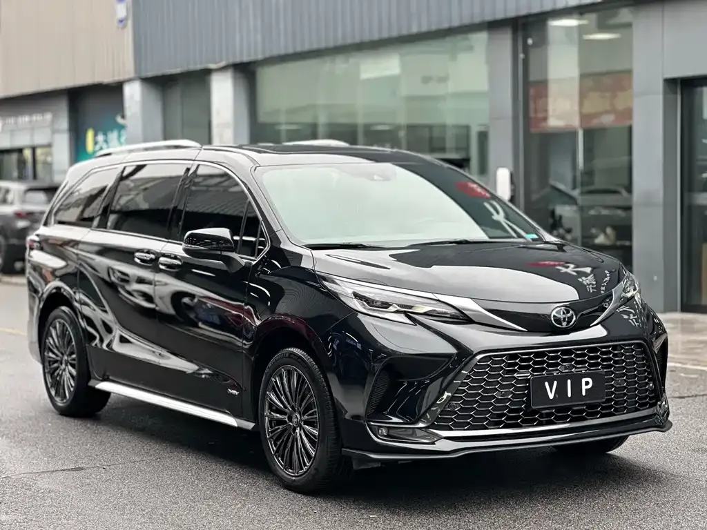 Toyota Granvia — фото 6