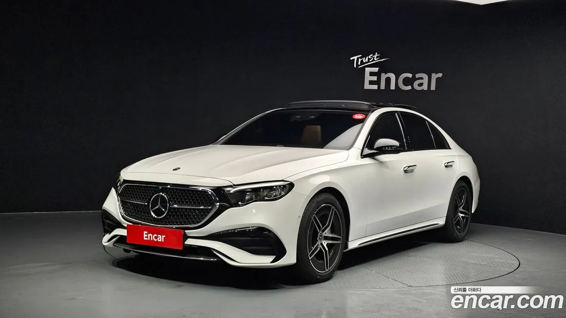 Mercedes-Benz E-Class — фото 1