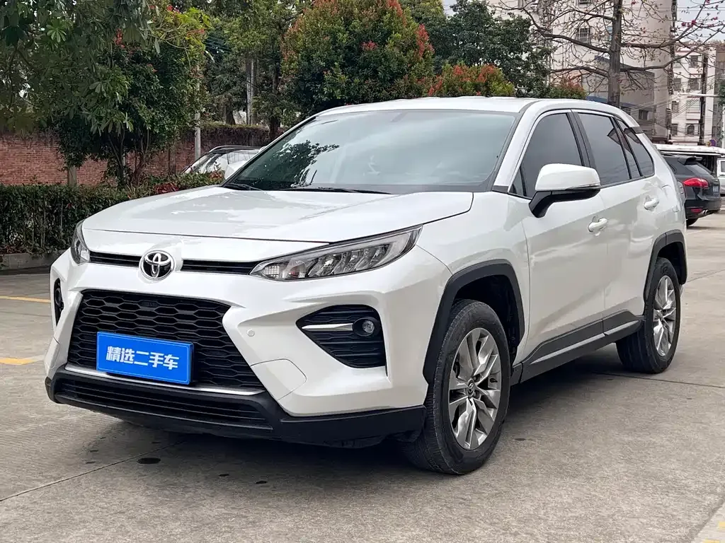 Toyota Wildlander — фото 1