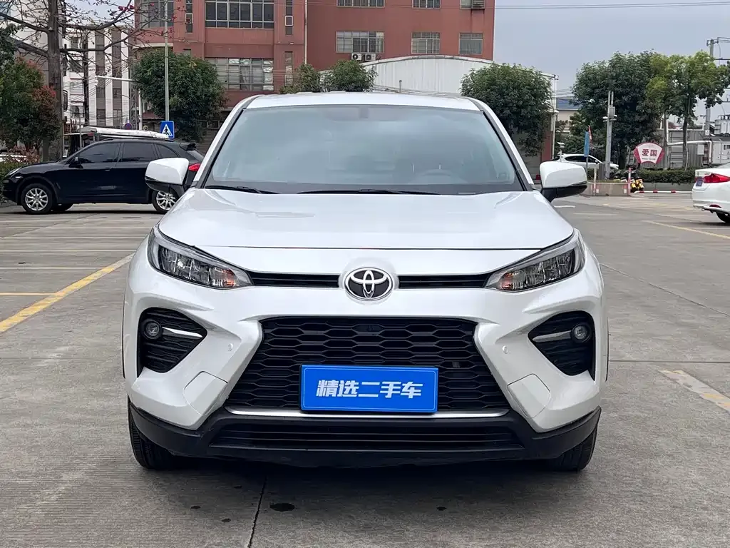Toyota Wildlander — фото 5