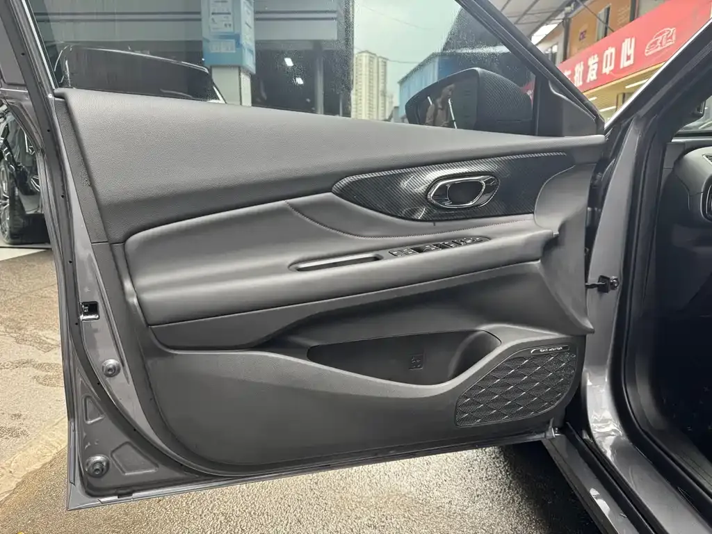 GAC Motor Shadow Leopard — фото 6