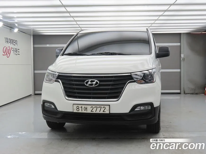 Hyundai Starex — фото 3