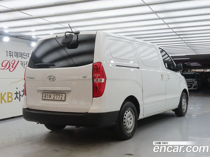 Hyundai Starex — фото 4