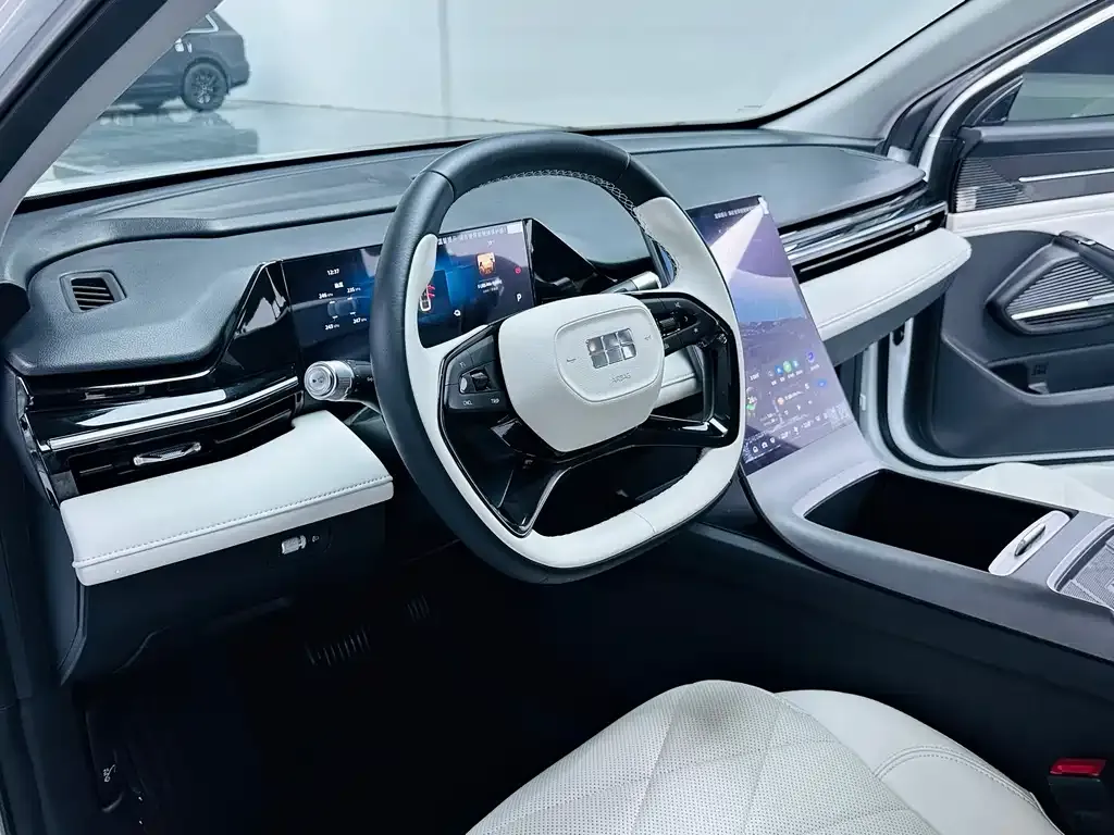 Geely Galaxy L6 — фото 8