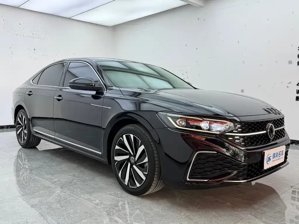 Volkswagen Passat — фото 8