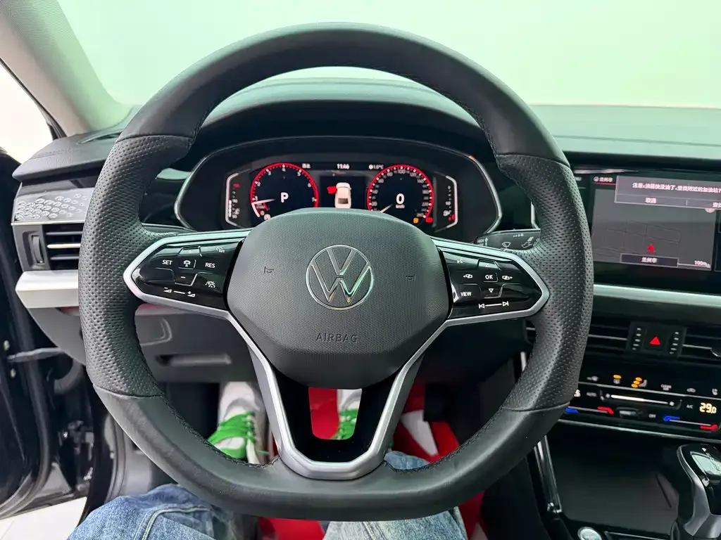 Volkswagen Passat — фото 3