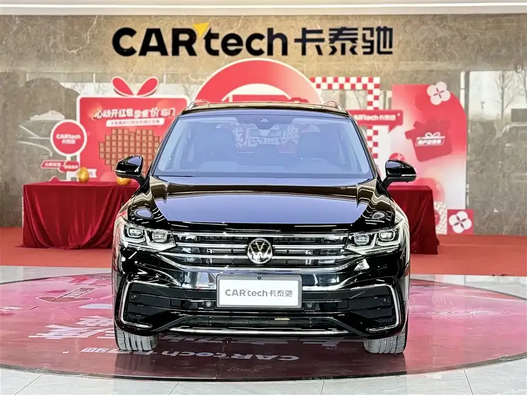 Volkswagen Tiguan L — фото 2