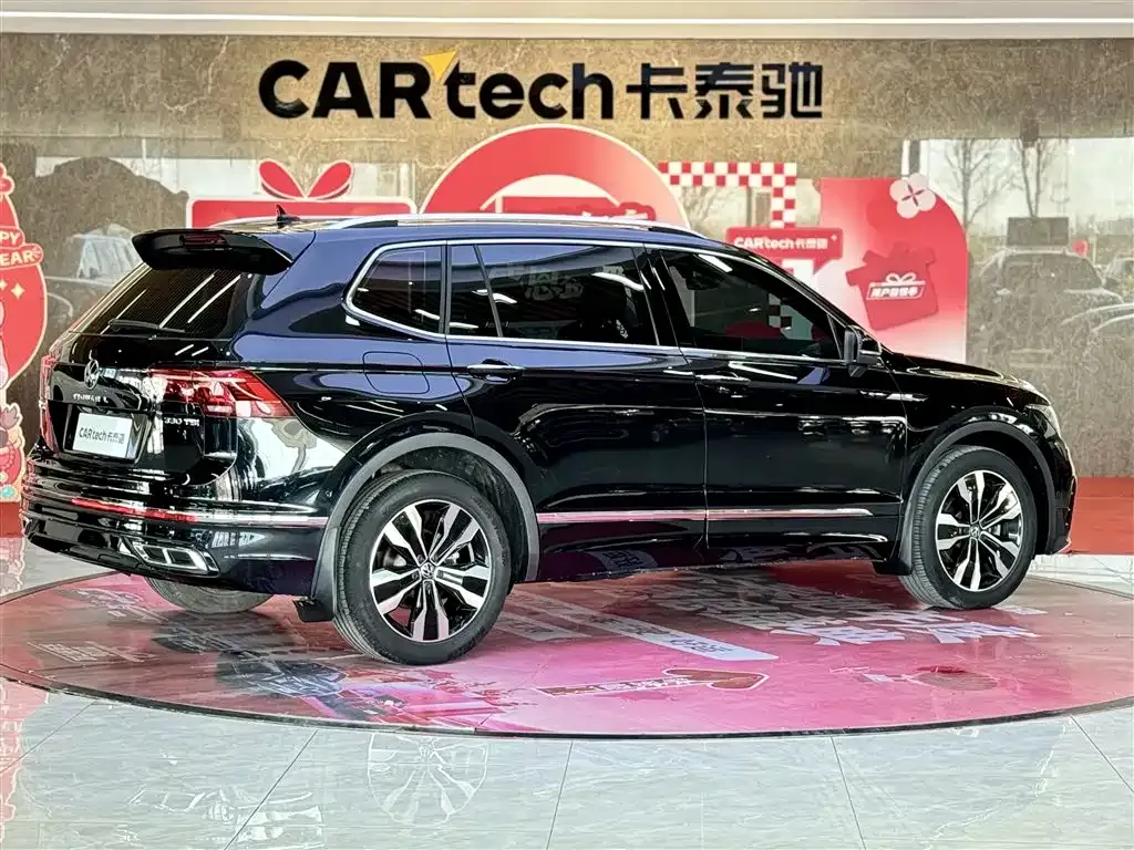 Volkswagen Tiguan L — фото 8