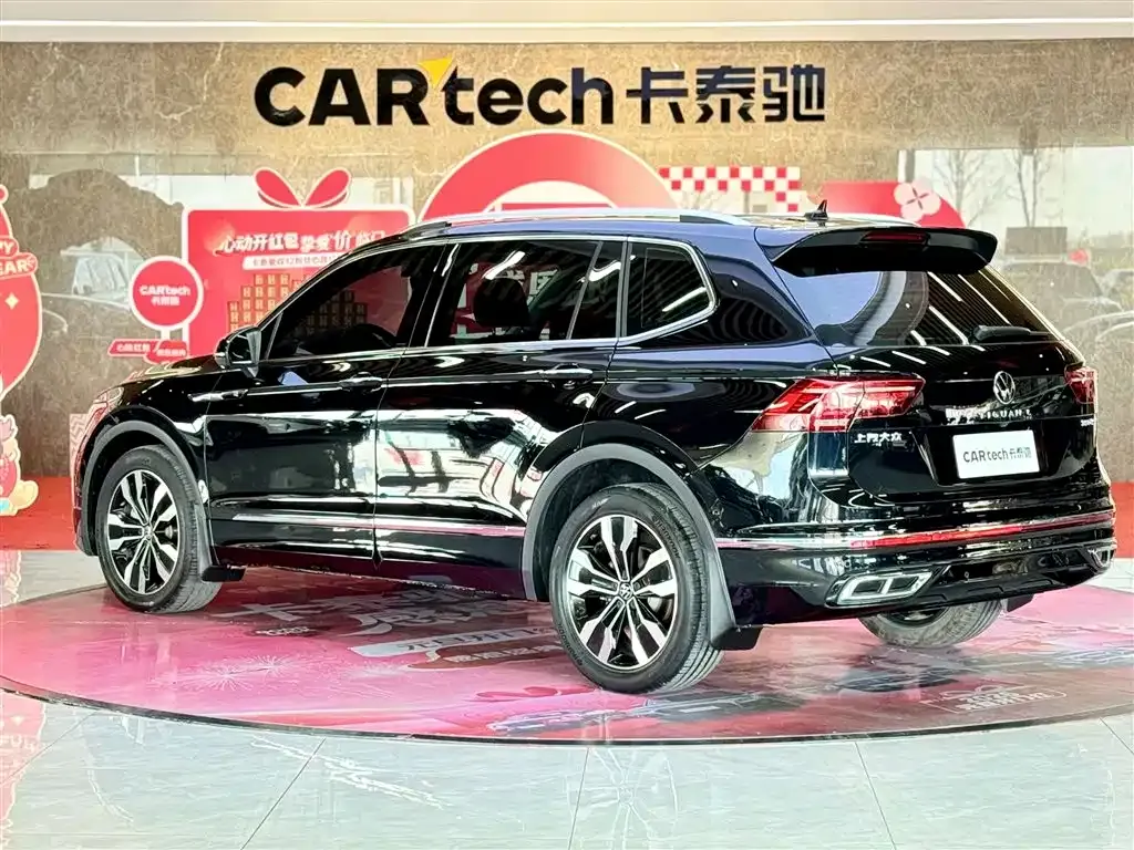 Volkswagen Tiguan L — фото 10