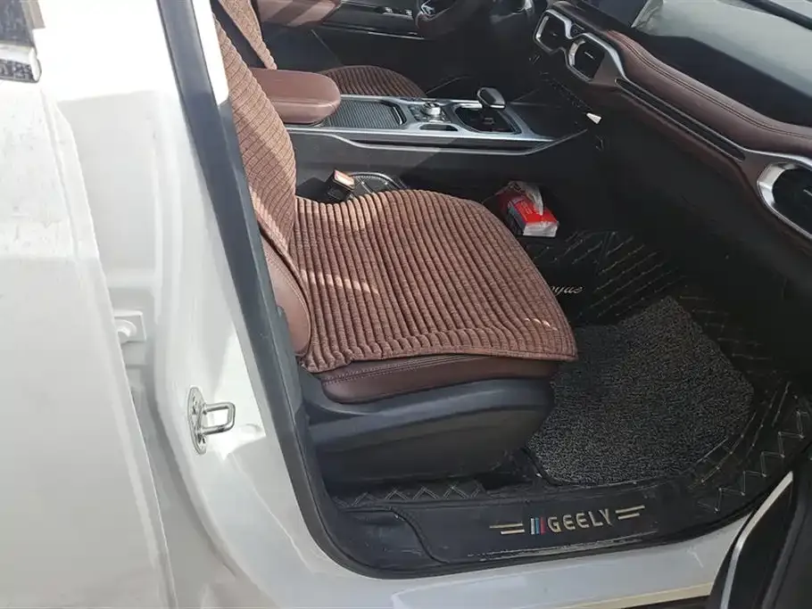 Geely Haoyue — фото 9