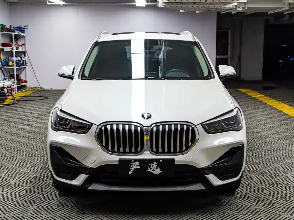 BMW X1 — фото 9