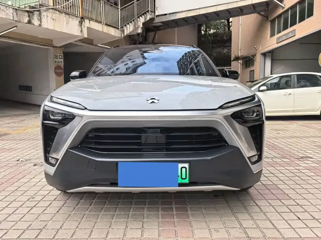 NIO ES8 — фото 3