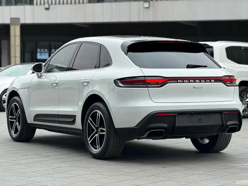 Porsche Macan — фото 7