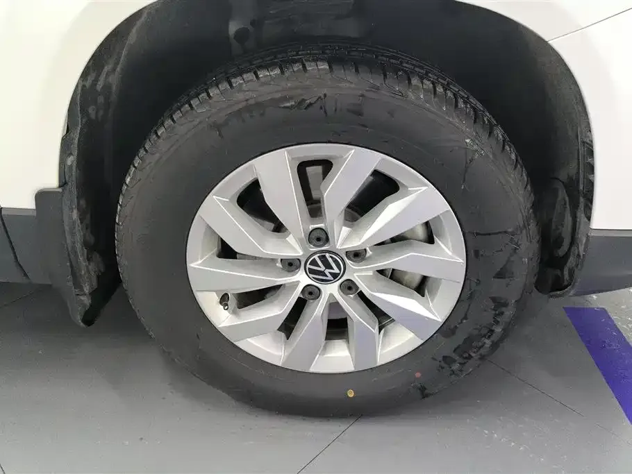 Volkswagen Tharu — фото 9