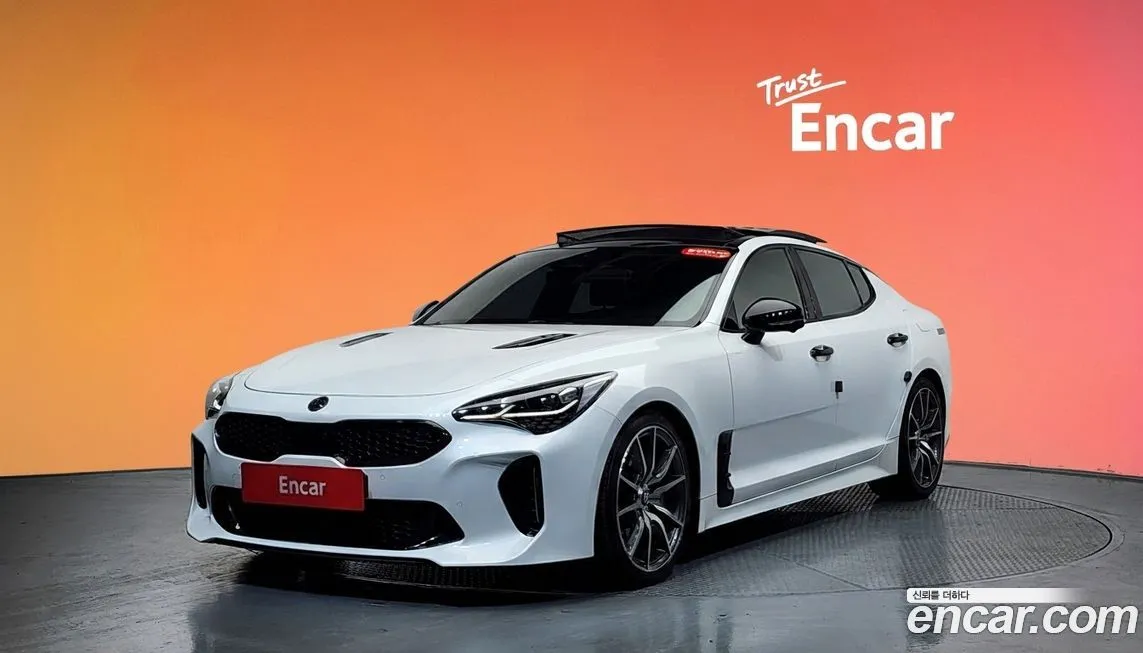 Kia Stinger — фото 1
