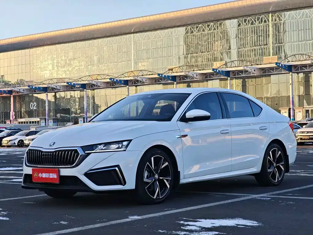 Skoda Octavia — фото 5