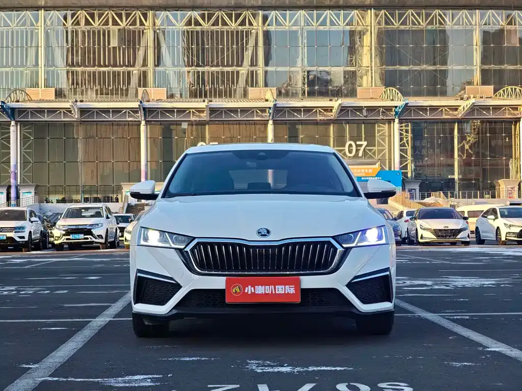 Skoda Octavia — фото 8