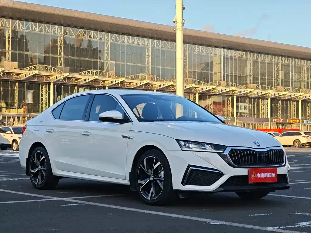 Skoda Octavia — фото 10