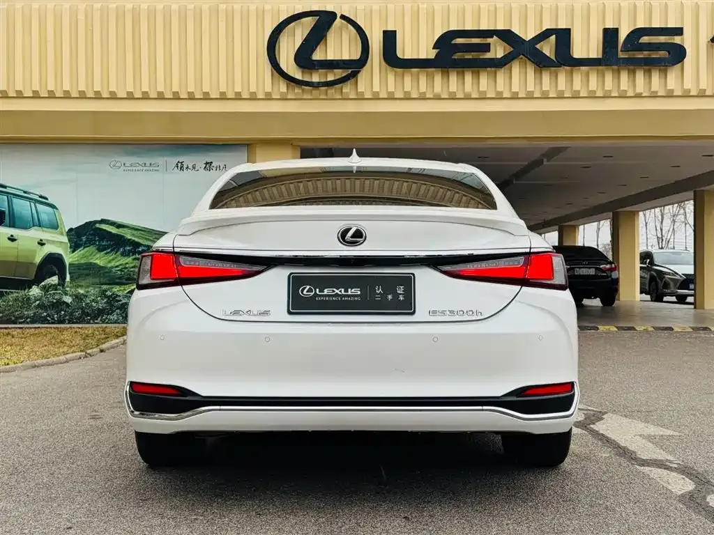 Lexus ES — фото 6
