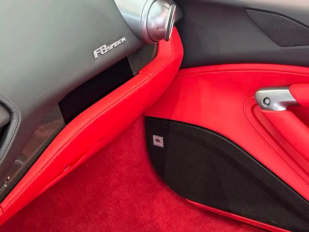 Ferrari F8 — фото 4