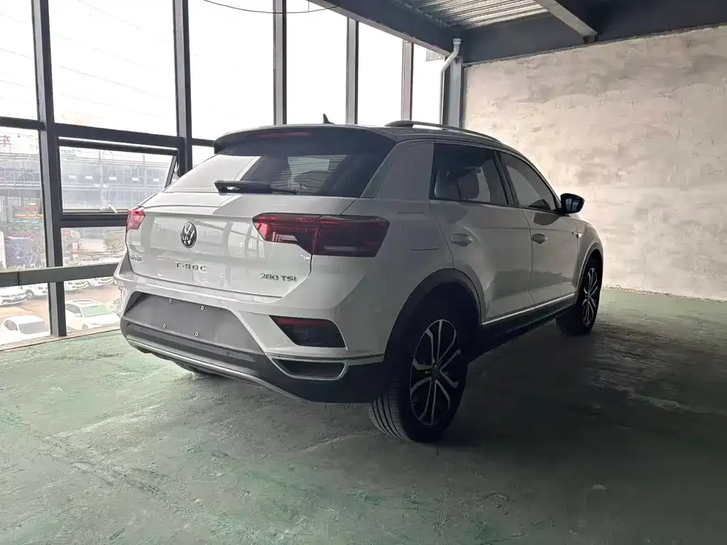 Volkswagen T-Roc — фото 4