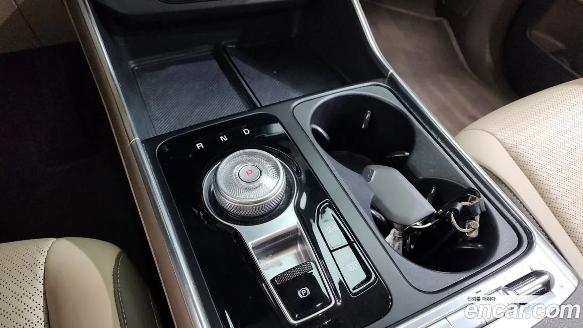 Kia Carnival — фото 10